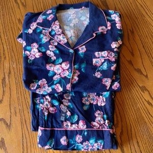 PAJAMAS SET NEW WITHOUT TAGS SOFT AND COZY